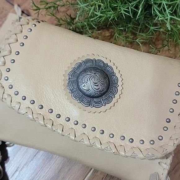 Idyllwind Fringed Leather Crossbody Bag - Picture 5 of 14